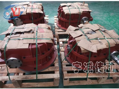 TPS250平面二次包络蜗轮减速机发货